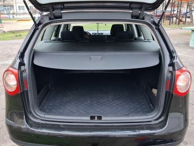 Чорний Фольксваген Пассат Варіант, об'ємом двигуна 2 л та пробігом 350 тис. км за 6000 $, фото 7 на Automoto.ua