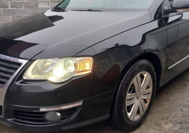 Чорний Фольксваген Пассат Варіант, об'ємом двигуна 2 л та пробігом 345 тис. км за 2750 $, фото 9 на Automoto.ua