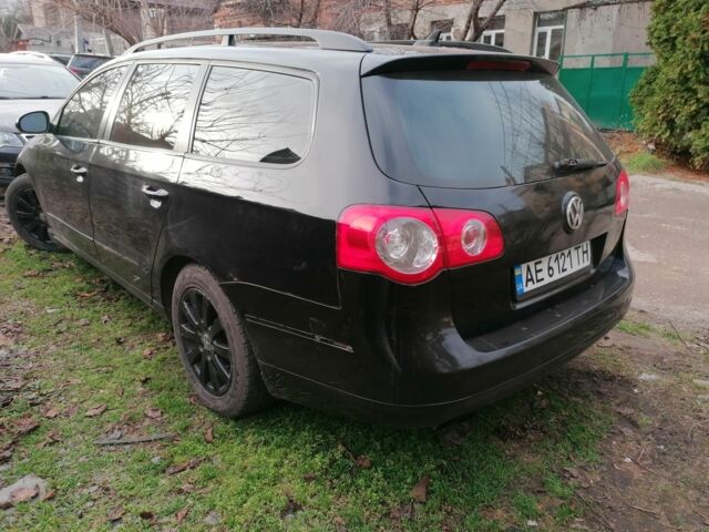 Черный Фольксваген Пассат Вариант, объемом двигателя 2 л и пробегом 355 тыс. км за 4800 $, фото 2 на Automoto.ua
