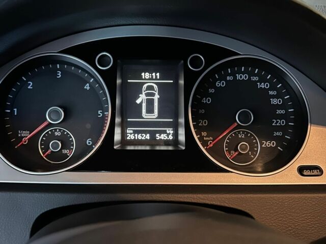 Черный Фольксваген Пассат Вариант, объемом двигателя 2 л и пробегом 261 тыс. км за 7700 $, фото 12 на Automoto.ua