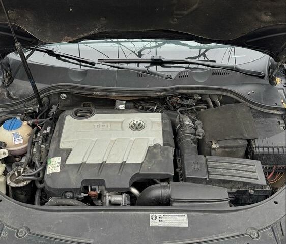 Черный Фольксваген Пассат Вариант, объемом двигателя 2 л и пробегом 290 тыс. км за 8500 $, фото 12 на Automoto.ua