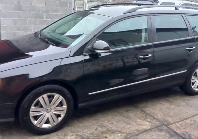 Чорний Фольксваген Пассат Варіант, об'ємом двигуна 2 л та пробігом 345 тис. км за 2750 $, фото 2 на Automoto.ua