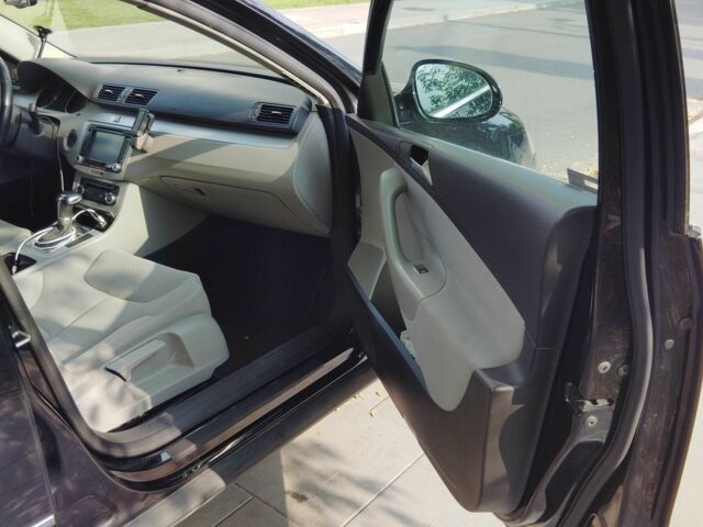 Чорний Фольксваген Пассат Варіант, об'ємом двигуна 2 л та пробігом 305 тис. км за 6400 $, фото 4 на Automoto.ua