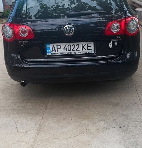 Черный Фольксваген Пассат Вариант, объемом двигателя 1.6 л и пробегом 275 тыс. км за 8500 $, фото 3 на Automoto.ua