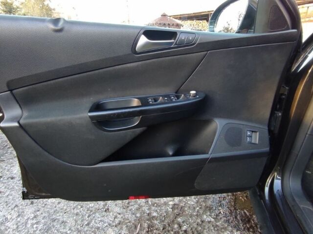 Чорний Фольксваген Пассат Варіант, об'ємом двигуна 2 л та пробігом 287 тис. км за 7900 $, фото 19 на Automoto.ua