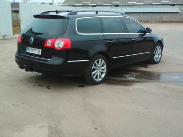 Черный Фольксваген Пассат Вариант, объемом двигателя 2 л и пробегом 243 тыс. км за 9000 $, фото 2 на Automoto.ua