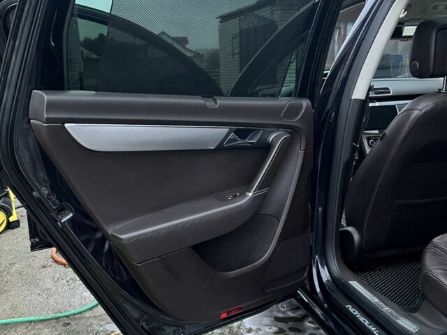 Черный Фольксваген Пассат Вариант, объемом двигателя 2 л и пробегом 226 тыс. км за 9200 $, фото 14 на Automoto.ua