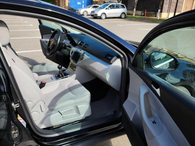 Черный Фольксваген Пассат Вариант, объемом двигателя 1.6 л и пробегом 350 тыс. км за 5900 $, фото 13 на Automoto.ua