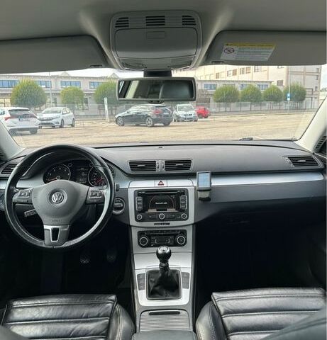 Черный Фольксваген Пассат Вариант, объемом двигателя 1.4 л и пробегом 250 тыс. км за 6600 $, фото 1 на Automoto.ua