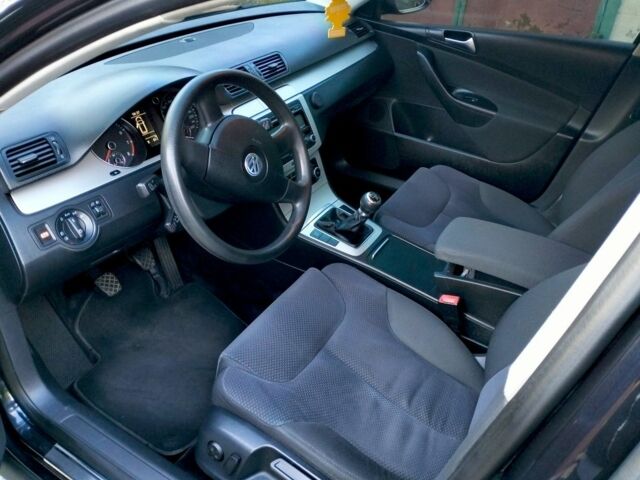 Черный Фольксваген Пассат Вариант, объемом двигателя 0 л и пробегом 175 тыс. км за 8950 $, фото 16 на Automoto.ua