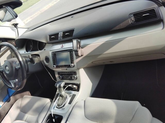 Чорний Фольксваген Пассат Варіант, об'ємом двигуна 2 л та пробігом 305 тис. км за 6400 $, фото 5 на Automoto.ua