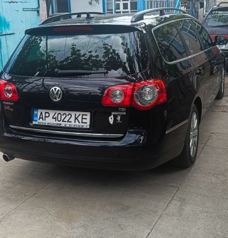 Черный Фольксваген Пассат Вариант, объемом двигателя 1.6 л и пробегом 275 тыс. км за 8500 $, фото 9 на Automoto.ua