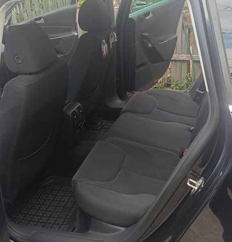 Черный Фольксваген Пассат Вариант, объемом двигателя 1.6 л и пробегом 275 тыс. км за 8500 $, фото 17 на Automoto.ua