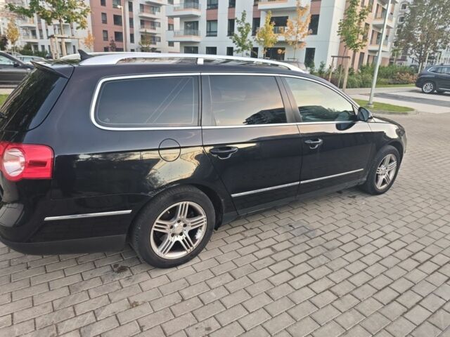 Фольксваген Пассат Варіант 2010 у Києві на Automoto.ua Чорний Фольксваген Пассат Варіант, об'ємом двигуна 2 л та пробігом 320 тис. км за 3000 $, фото 1 на Automoto.ua