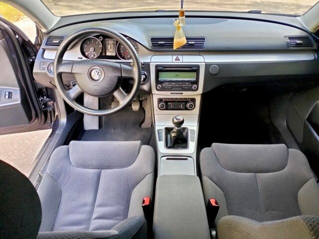 Черный Фольксваген Пассат Вариант, объемом двигателя 0 л и пробегом 175 тыс. км за 8950 $, фото 15 на Automoto.ua