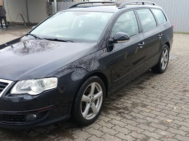 Чорний Фольксваген Пассат Варіант, об'ємом двигуна 2 л та пробігом 240 тис. км за 6500 $, фото 1 на Automoto.ua