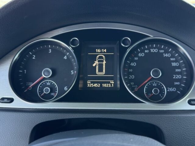 Черный Фольксваген Пассат Вариант, объемом двигателя 2 л и пробегом 325 тыс. км за 7999 $, фото 13 на Automoto.ua