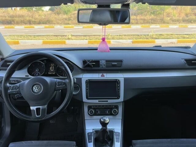 Черный Фольксваген Пассат Вариант, объемом двигателя 2 л и пробегом 325 тыс. км за 7999 $, фото 12 на Automoto.ua