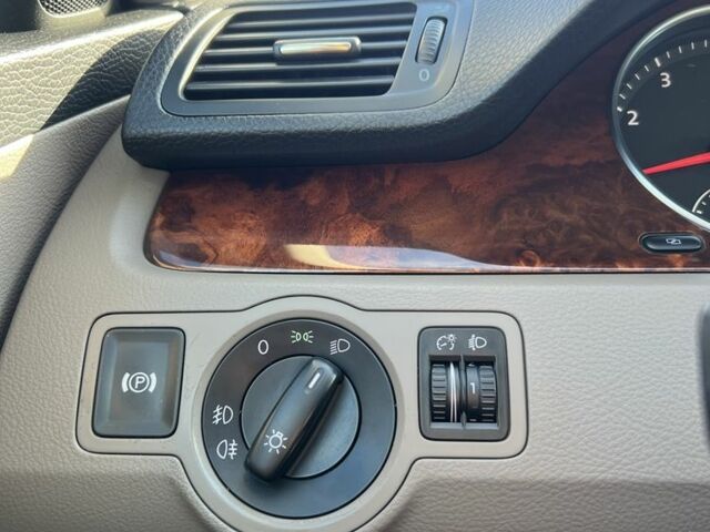 Чорний Фольксваген Пассат Варіант, об'ємом двигуна 1.8 л та пробігом 324 тис. км за 7000 $, фото 12 на Automoto.ua