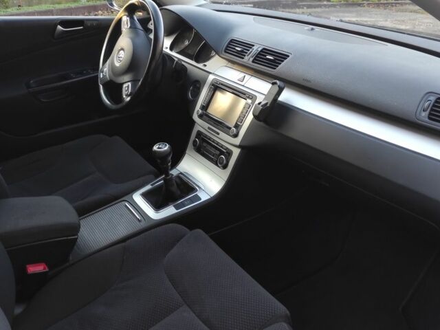 Чорний Фольксваген Пассат Варіант, об'ємом двигуна 2 л та пробігом 287 тис. км за 7900 $, фото 12 на Automoto.ua