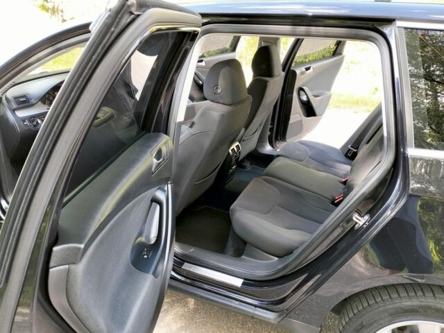 Чорний Фольксваген Пассат Варіант, об'ємом двигуна 0 л та пробігом 175 тис. км за 8350 $, фото 13 на Automoto.ua