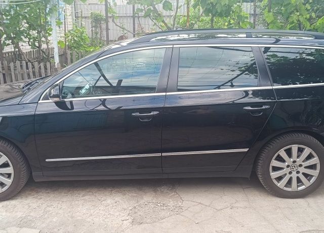 Черный Фольксваген Пассат Вариант, объемом двигателя 1.6 л и пробегом 275 тыс. км за 8500 $, фото 4 на Automoto.ua