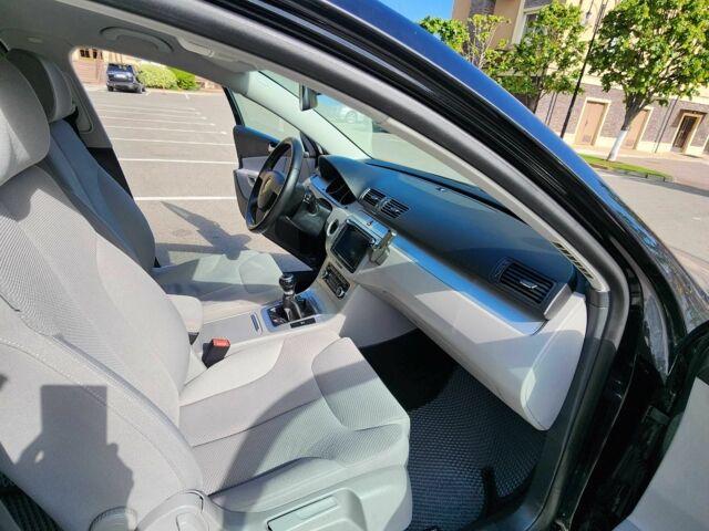 Черный Фольксваген Пассат Вариант, объемом двигателя 1.6 л и пробегом 350 тыс. км за 5900 $, фото 14 на Automoto.ua