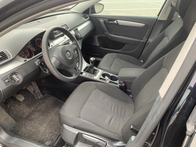 Фольксваген Пассат Вариант 2011 в Александрие на Automoto.ua Черный Фольксваген Пассат Вариант, объемом двигателя 1.6 л и пробегом 190 тыс. км за 9500 $, фото 4 на Automoto.ua