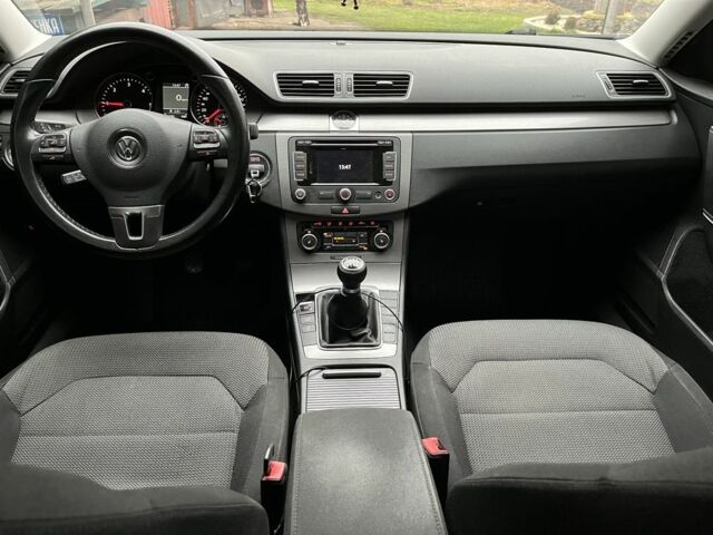 Черный Фольксваген Пассат Вариант, объемом двигателя 2 л и пробегом 258 тыс. км за 10000 $, фото 7 на Automoto.ua