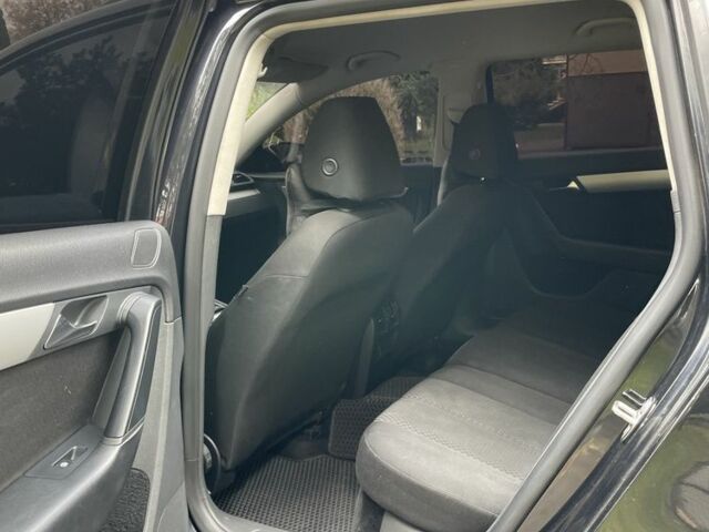 Фольксваген Пассат Вариант 2011 в Долине на Automoto.ua Черный Фольксваген Пассат Вариант, объемом двигателя 1.6 л и пробегом 254 тыс. км за 7700 $, фото 15 на Automoto.ua