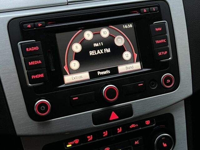 Черный Фольксваген Пассат Вариант, объемом двигателя 1.8 л и пробегом 300 тыс. км за 6145 $, фото 3 на Automoto.ua