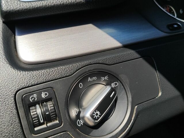 Черный Фольксваген Пассат Вариант, объемом двигателя 2 л и пробегом 274 тыс. км за 9699 $, фото 15 на Automoto.ua