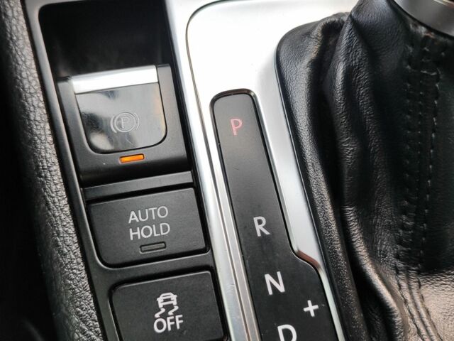 Черный Фольксваген Пассат Вариант, объемом двигателя 2 л и пробегом 274 тыс. км за 9699 $, фото 18 на Automoto.ua