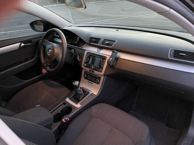 Фольксваген Пассат Варіант 2011 у Золотоноше на Automoto.ua Чорний Фольксваген Пассат Варіант, об'ємом двигуна 1.4 л та пробігом 193 тис. км за 7200 $, фото 8 на Automoto.ua