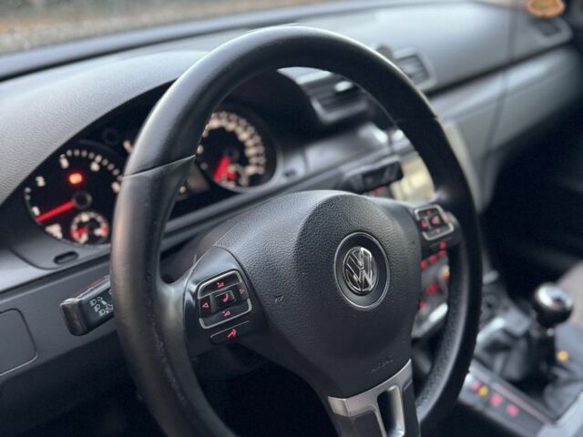 Чорний Фольксваген Пассат Варіант, об'ємом двигуна 1.6 л та пробігом 245 тис. км за 8400 $, фото 11 на Automoto.ua