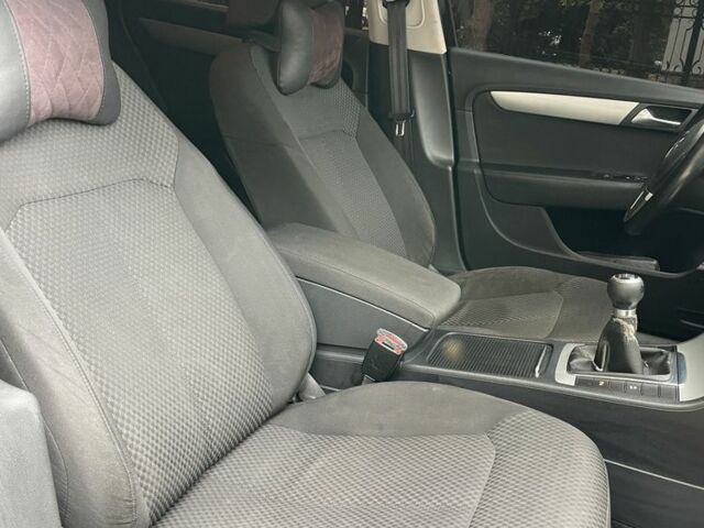 Фольксваген Пассат Вариант 2011 в Долине на Automoto.ua Черный Фольксваген Пассат Вариант, объемом двигателя 1.6 л и пробегом 254 тыс. км за 7700 $, фото 13 на Automoto.ua