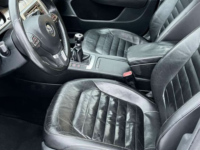 Черный Фольксваген Пассат Вариант, объемом двигателя 1.8 л и пробегом 300 тыс. км за 6145 $, фото 2 на Automoto.ua