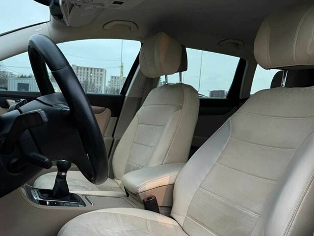 Черный Фольксваген Пассат Вариант, объемом двигателя 1.6 л и пробегом 311 тыс. км за 8200 $, фото 6 на Automoto.ua