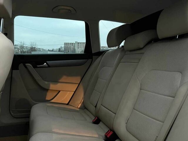 Черный Фольксваген Пассат Вариант, объемом двигателя 1.6 л и пробегом 311 тыс. км за 8200 $, фото 18 на Automoto.ua