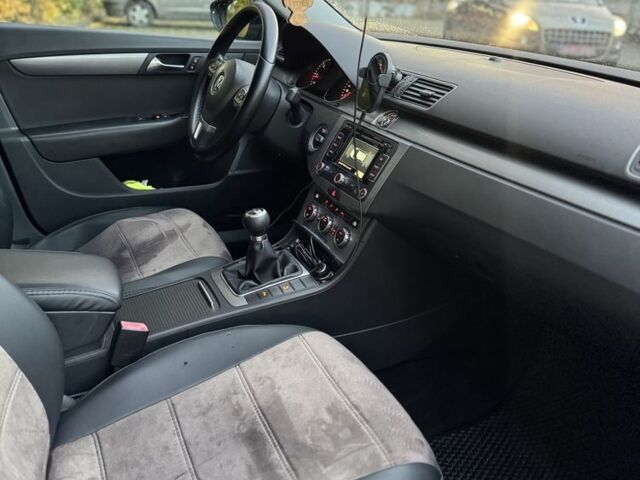 Чорний Фольксваген Пассат Варіант, об'ємом двигуна 1.6 л та пробігом 245 тис. км за 8400 $, фото 7 на Automoto.ua