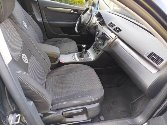 Фольксваген Пассат Вариант 2011 в Славянске на Automoto.ua Черный Фольксваген Пассат Вариант, объемом двигателя 2 л и пробегом 231 тыс. км за 9900 $, фото 9 на Automoto.ua