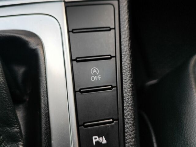 Черный Фольксваген Пассат Вариант, объемом двигателя 2 л и пробегом 274 тыс. км за 9699 $, фото 19 на Automoto.ua