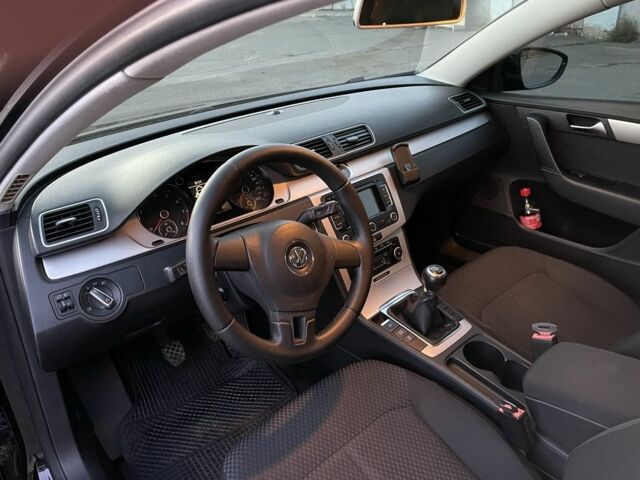 Фольксваген Пассат Варіант 2011 у Золотоноше на Automoto.ua Чорний Фольксваген Пассат Варіант, об'ємом двигуна 1.4 л та пробігом 193 тис. км за 7200 $, фото 6 на Automoto.ua
