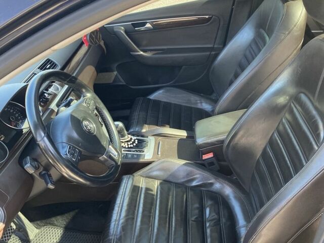 Черный Фольксваген Пассат Вариант, объемом двигателя 2 л и пробегом 260 тыс. км за 10500 $, фото 10 на Automoto.ua