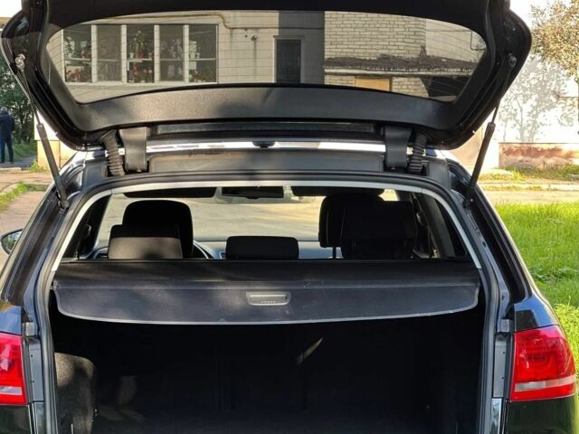 Черный Фольксваген Пассат Вариант, объемом двигателя 2 л и пробегом 284 тыс. км за 11300 $, фото 9 на Automoto.ua