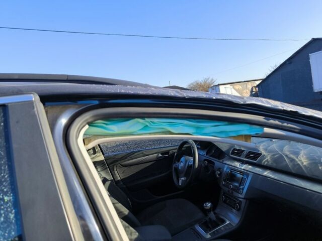 Черный Фольксваген Пассат Вариант, объемом двигателя 2 л и пробегом 320 тыс. км за 5800 $, фото 16 на Automoto.ua