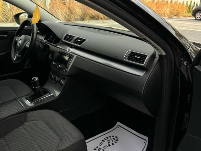 Чорний Фольксваген Пассат Варіант, об'ємом двигуна 2 л та пробігом 231 тис. км за 12500 $, фото 14 на Automoto.ua