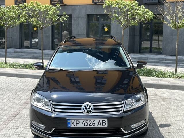 Черный Фольксваген Пассат Вариант, объемом двигателя 2 л и пробегом 280 тыс. км за 9900 $, фото 1 на Automoto.ua