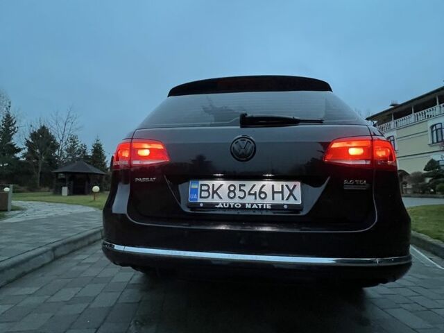Чорний Фольксваген Пассат Варіант, об'ємом двигуна 2 л та пробігом 328 тис. км за 9600 $, фото 5 на Automoto.ua