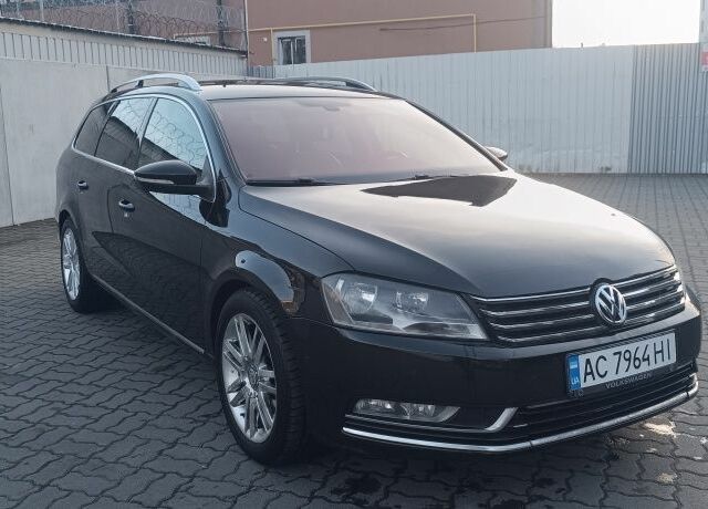 Черный Фольксваген Пассат Вариант, объемом двигателя 2 л и пробегом 387 тыс. км за 10800 $, фото 3 на Automoto.ua